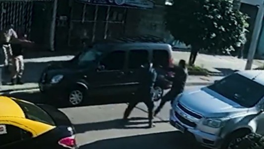 Video: asalto, persecución y tiros en Wilde