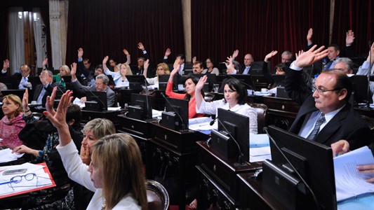 El Senado convirtió en ley el Presupuesto 2017 y la Ley de Administración Financiera