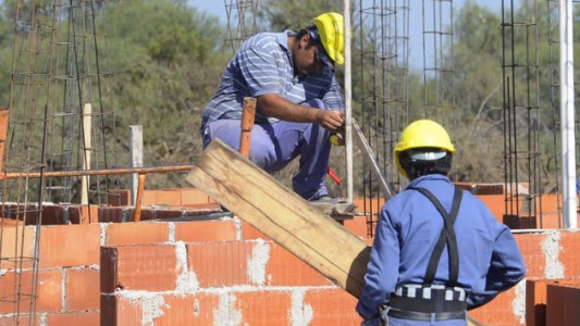 San Luis aprobó una ley que penaliza a quienes den empleo a personas que no sean de la provincia