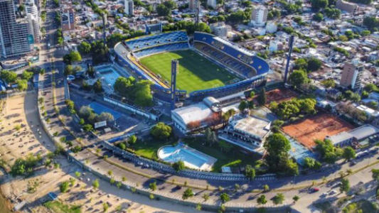 Proponen llamar Gerardo Rozín a un paseo próximo a la cancha de Central
