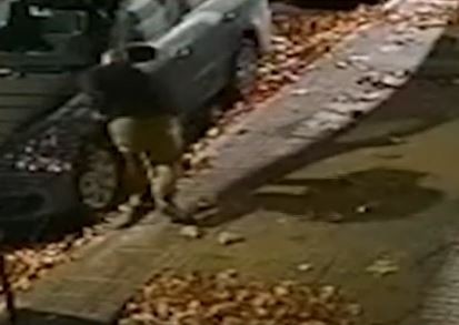 Video: Buscan al "pincharruedas" serial de La Plata