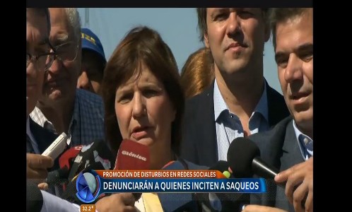 Bullrich denunciará a grupos de Facebook que llaman a "saquear y voltear" al Gobierno
