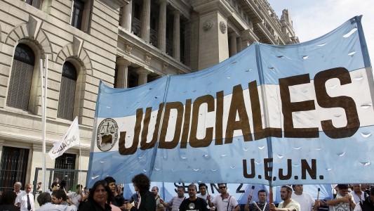 Bono de fin de año de hasta $9500 para empleados judiciales porteños y aumento salarial para jueces