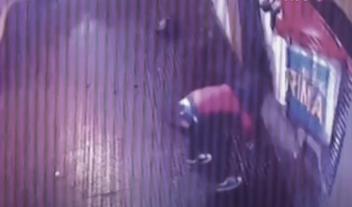 Video: Ataque incendiario a un local en Villa Bosch