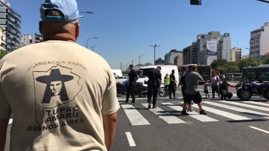 Manifestantes que piden la libertad de Milagro Sala marchan a Tribunales