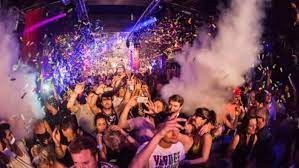 Cómo fueron las fiestas sexuales en las que la viruela del mono comenzó a propagarse