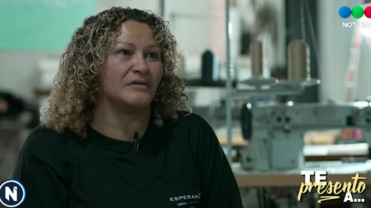 Te presento: hace carteras para sobrevivir y llegó a venderle a Valeria Mazza e Iván de Pineda