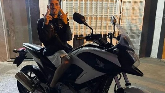El cantante de cumbia "El Noba" sufrió un accidente con su moto y fue internado de urgencia