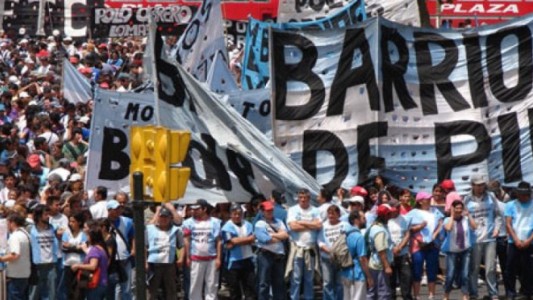 Reclamo piquetero en el Obelisco, Mar del Plata y Carlos Paz