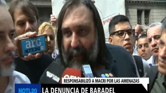 Baradel presentó una denuncia penal contra Macri por amenazas