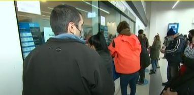 Largas colas en las boleterías de Constitución y Retiro para viajar en tren en vacaciones de invierno