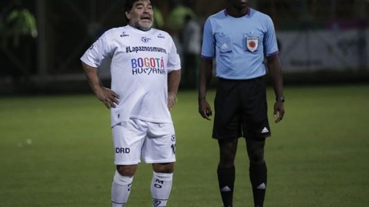 Colombia: agresiones de Maradona en el partido por la paz