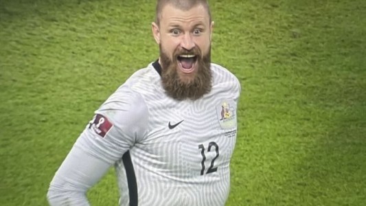 Quién es Andrew Redmayne, el excéntrico arquero australiano que dejó a Perú sin Mundial