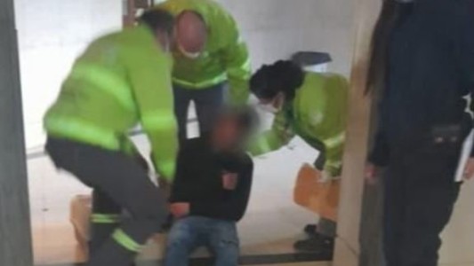 Bullying salvaje: Un alumno fue atacado a golpes y terminó internado