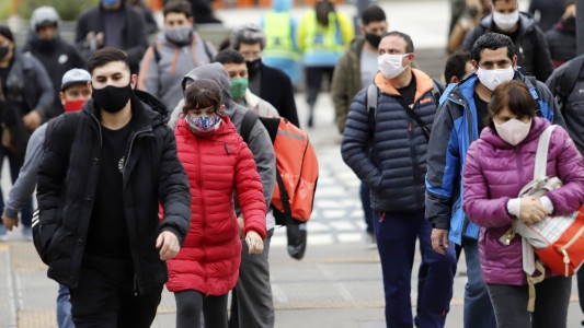 Dejará de ser obligatorio el barbijo en lugares cerrados y transporte público en la Ciudad