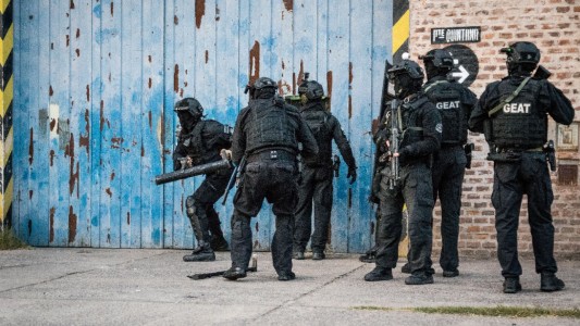 Una nota dejada en un "buzón de la vida" permitió desarticular banda narco vip en Rosario