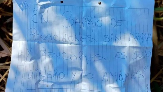 Cavaron un túnel para robar en un country y dejaron una nota como la del "Robo del siglo"