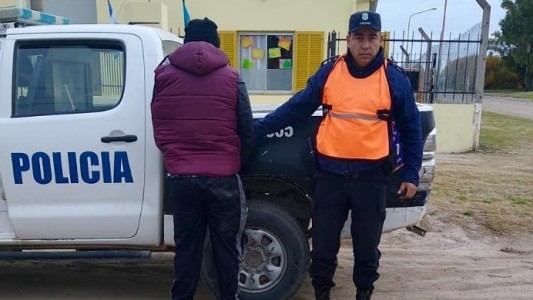 Se pelearon por la tenencia de su hijo en la puerta del jardín