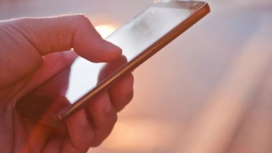 Estafadores en tu celular: el delito de moda