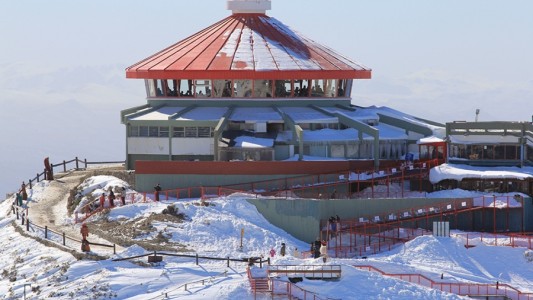 De Mendoza  a Tierra del Fuego: cuáles son los parques de nieve para disfrutar del esquí y el snowboard en nuestro país