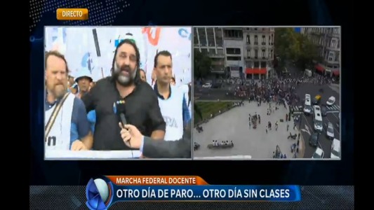 Baradel, en la marcha docente: "En defensa de la escuela pública, el salario y un trato respetuoso de parte del Gobierno"