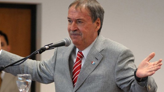 Schiaretti en EE.UU., positivo de covid 19