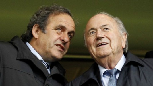 Blatter y Platini fueron absueltos de la acusación de fraude en tribunal suizo