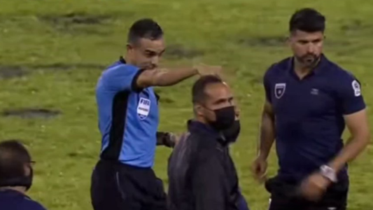 Por un caramelo, lo acusan de coimero - #FlashChat