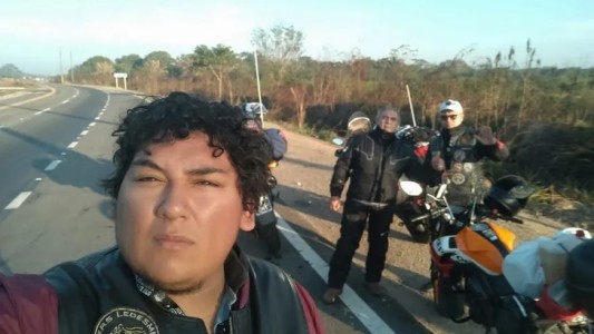 "Con un serrucho le abrieron el cráneo": amigo del salteño muerto en Bolivia contó que los obligaron a ver la autopsia