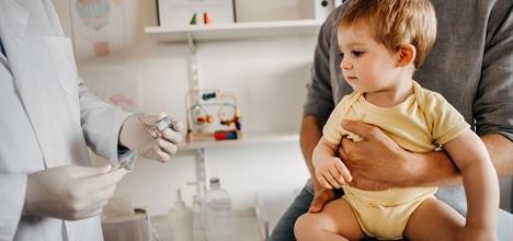 Acuerdan vacunar a niños contra el Covid a partir de los seis meses