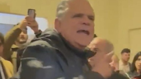 López Murphy iba a dar una charla en la UBA y unos militantes kirchneristas se lo impidieron