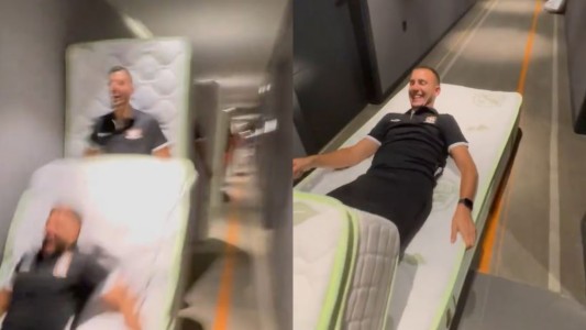 El "dominó humano" de un equipo de fútbol en pleno hall de un hotel 5 estrellas