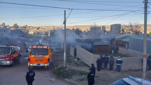 La mamá que murió abrazada a sus hijos y el perro de la familia en el incendio de su casa