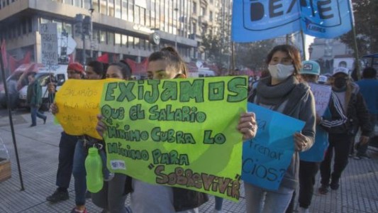 Movimientos sociales oficialistas protestarán en La Rural por la liquidación de dólares