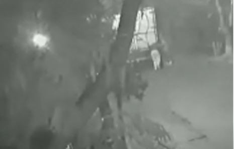 Video: se robaron un camión empujándolo