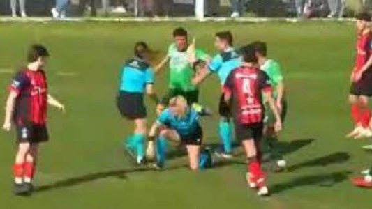 Habló la referí agredida en la liga de Gonzales Chaves: “Perdí el conocimiento y estuve con vómitos”