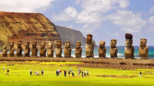 Tras dos años, abren el ingreso a turistas en la Isla de Pascua