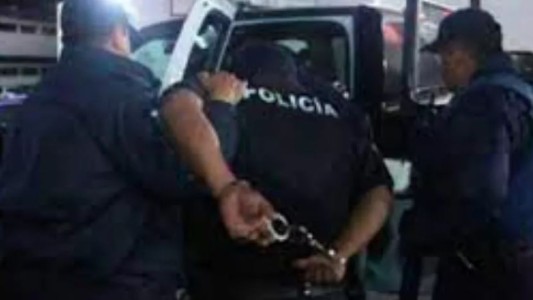 Detienen a un comisario y otros 3 policías acusados de cometer estafas a comerciantes en San Martín
