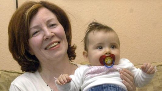 Una abuela alemana dio a luz a cuatrillizos a los 65 años de edad
