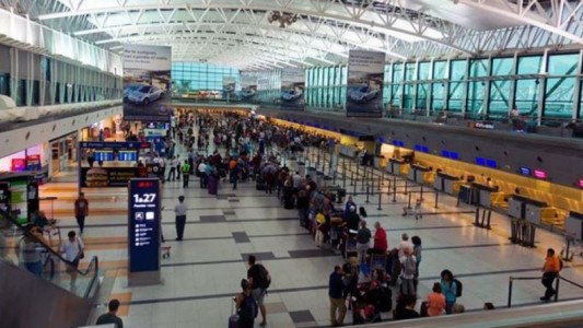 Detuvieron a cuatro iraquíes con pasaportes falsos en el Aeropuerto de Ezeiza