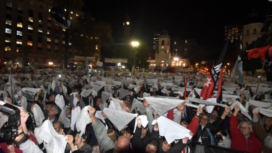 Arrancó la marcha a Plaza de Mayo contra el 2x1 para crímenes de lesa humanidad