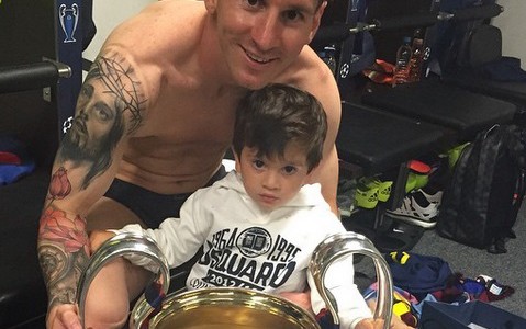 Champions League: el festejo íntimo de Messi con su hijo
