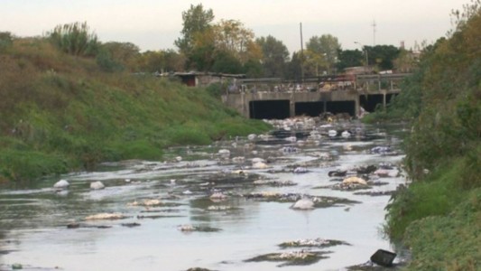 Moreno: investigan contaminación en el río Reconquista