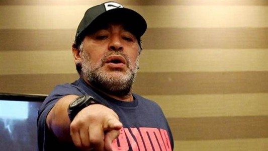 Maradona amenazó con "limpiar a todos" si llega a vice de FIFA