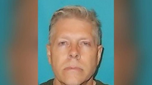 Condenaron a un pedófilo: mientras leían el fallo, bebió un "líquido turbio" y murió