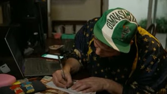 Te Presento: Iti el Hermoso, el escritor de cartas de amor personalizadas