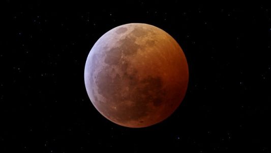 La Luna se juntará con Saturno y se podrá ver en todo el país