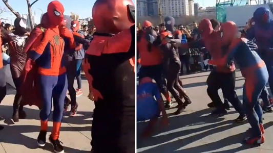 Pogo en la convención de Spiderman argentinos (y ricoteros) - #FlashChat