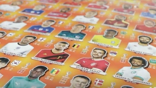 Así se hacen las figuritas del Mundial de Qatar 2022