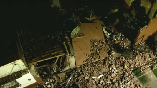 Video: explosión y derrumbe de una casa en San Miguel